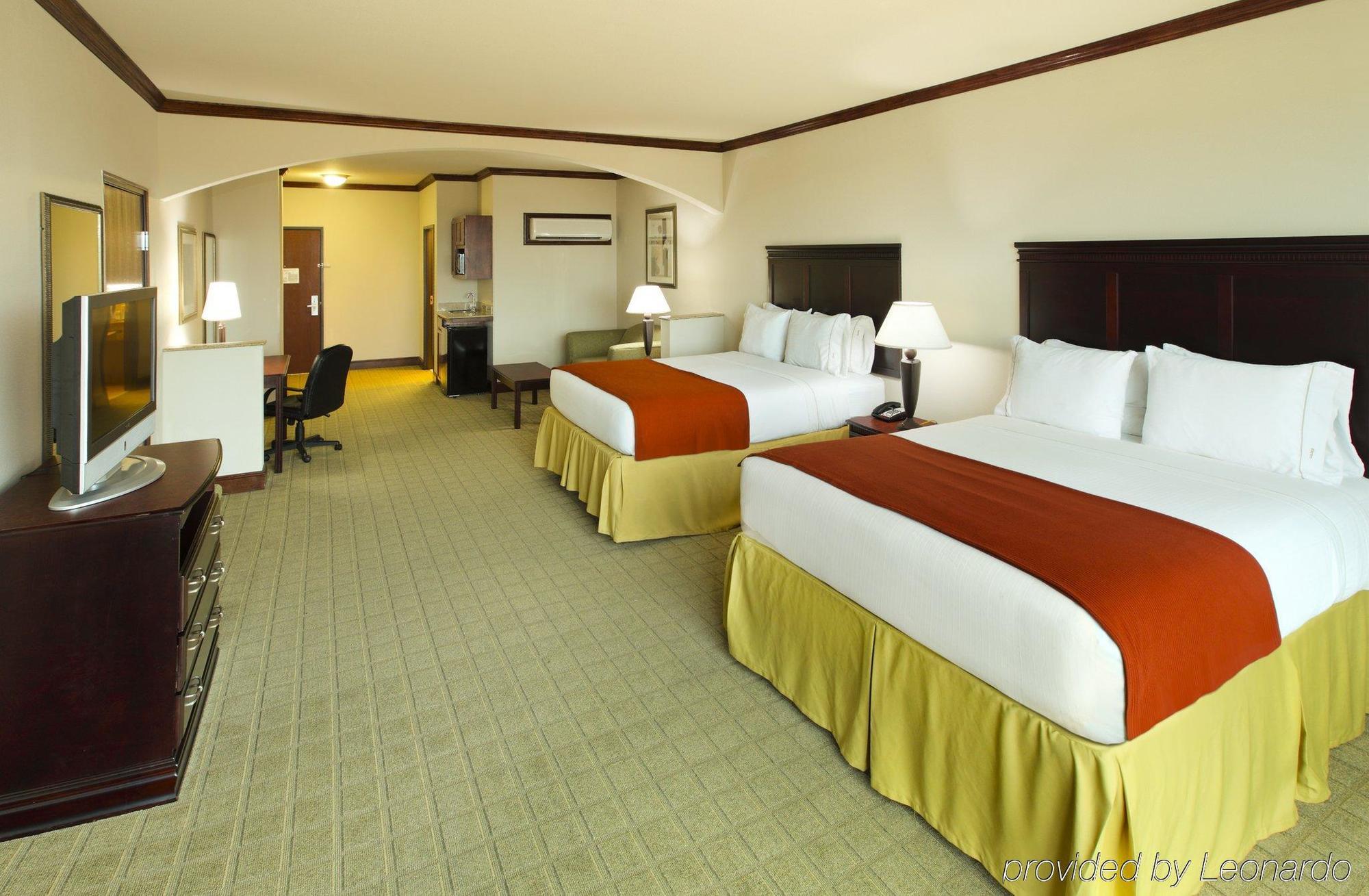 Holiday Inn Express Hotel & Suites Sherman Highway 75 By Ihg Стая снимка