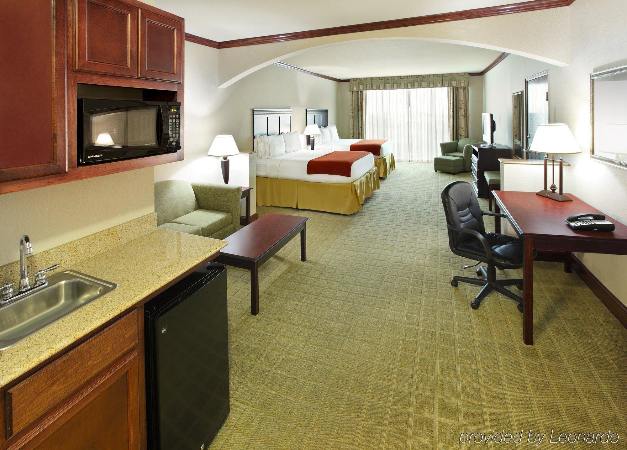 Holiday Inn Express Hotel & Suites Sherman Highway 75 By Ihg Стая снимка