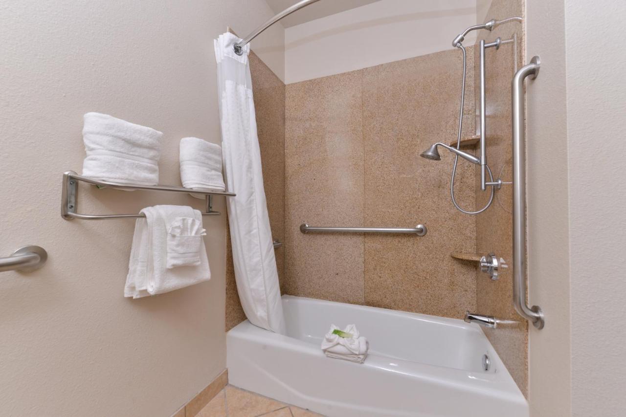 Holiday Inn Express Hotel & Suites Sherman Highway 75 By Ihg Екстериор снимка