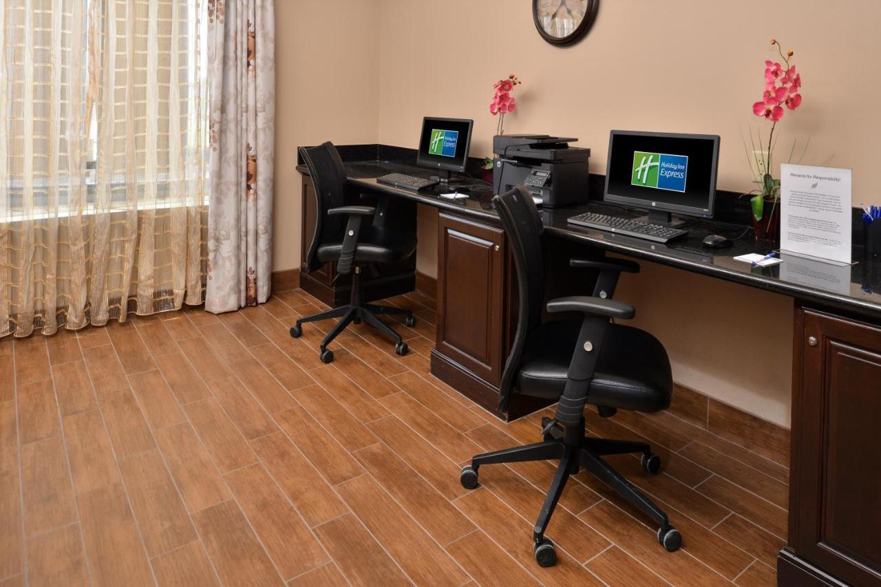 Holiday Inn Express Hotel & Suites Sherman Highway 75 By Ihg Екстериор снимка