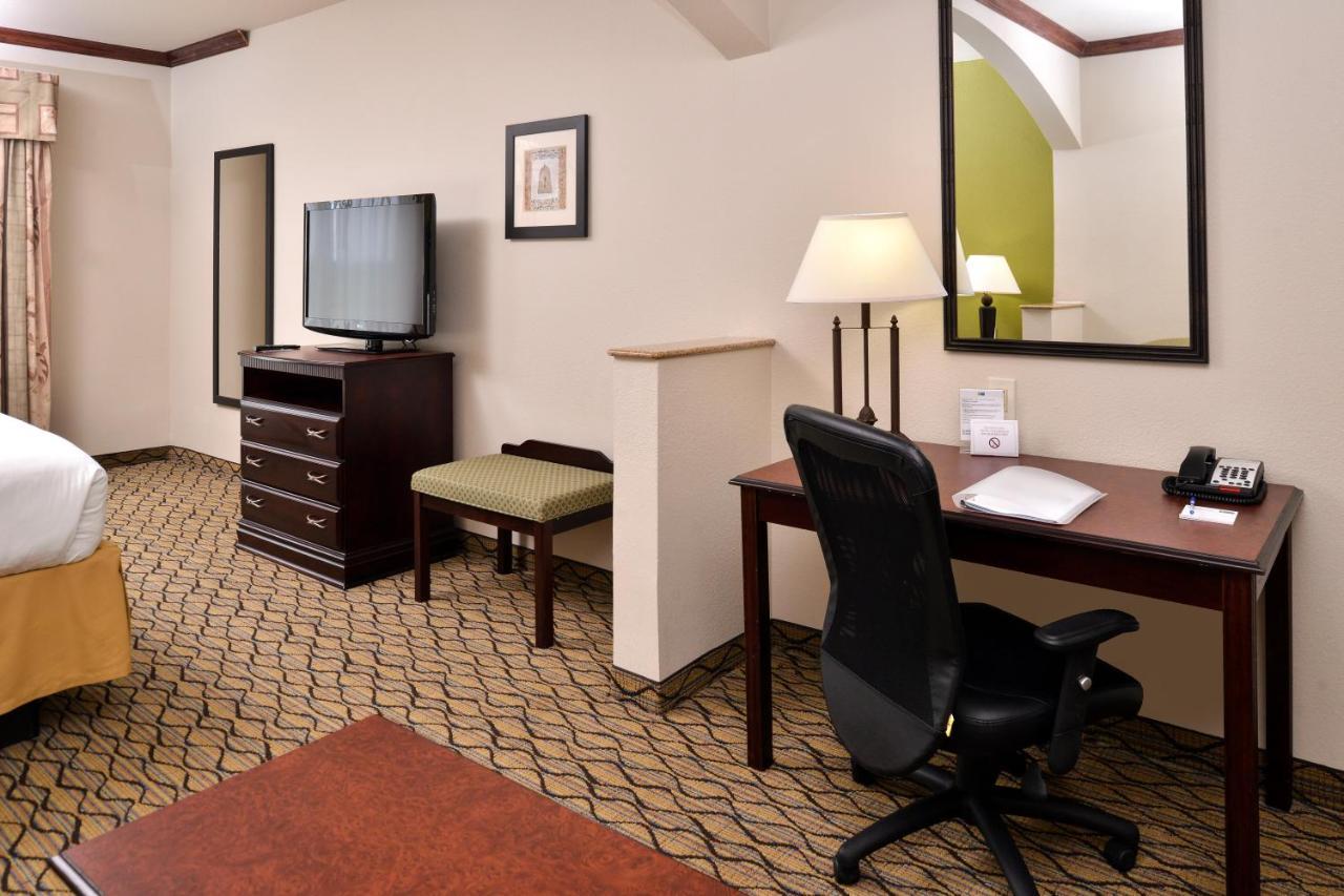 Holiday Inn Express Hotel & Suites Sherman Highway 75 By Ihg Екстериор снимка